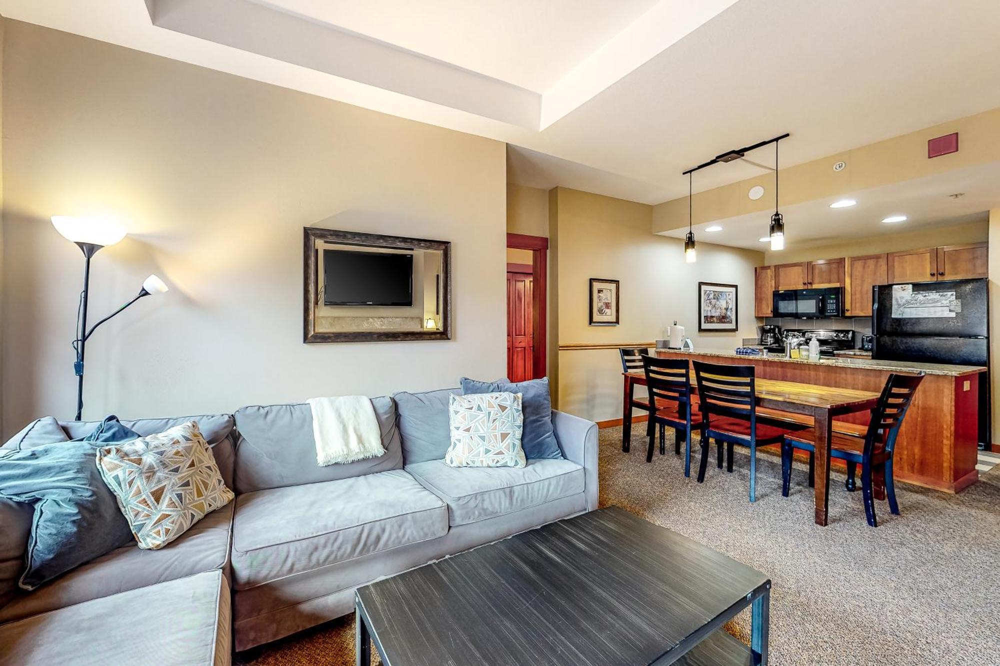 Copper Mountain Apartment Frisco Room photo